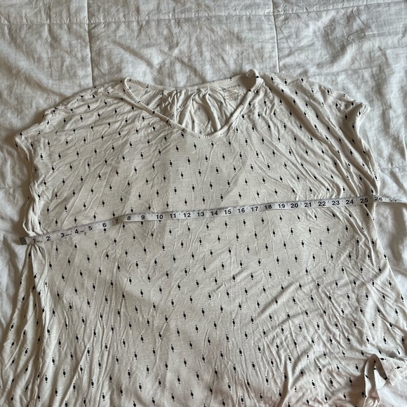 Lane Bryant Women's White And Black Patterned Swing Tee Plus Size, 18/20 - Picture 6 of 9